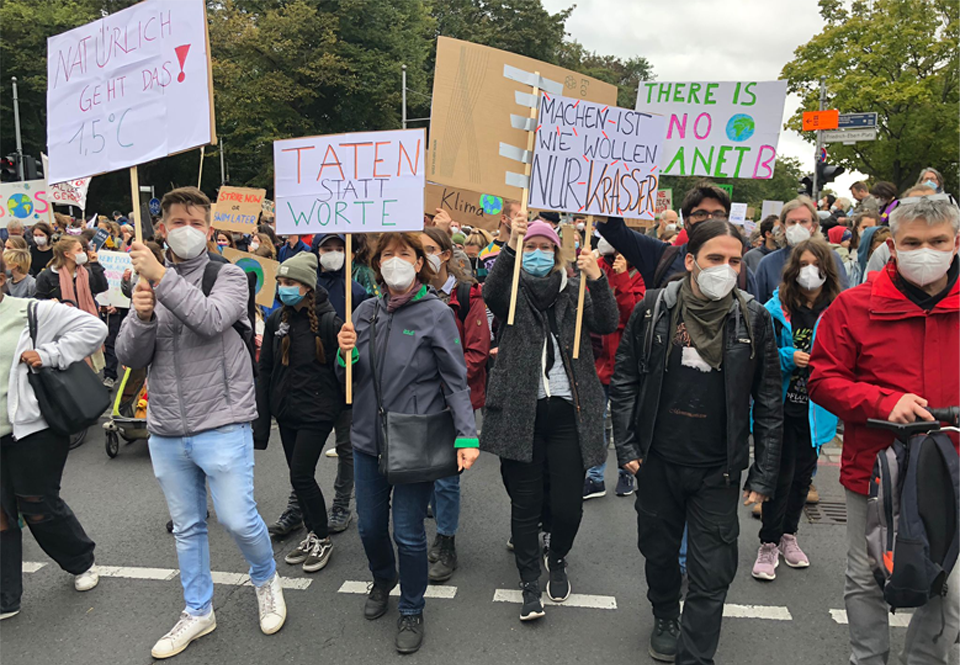 Team avesco bei Klimademonstration in Berlin